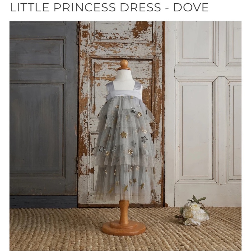 Little princess dress. Size little girl 6-7 grey